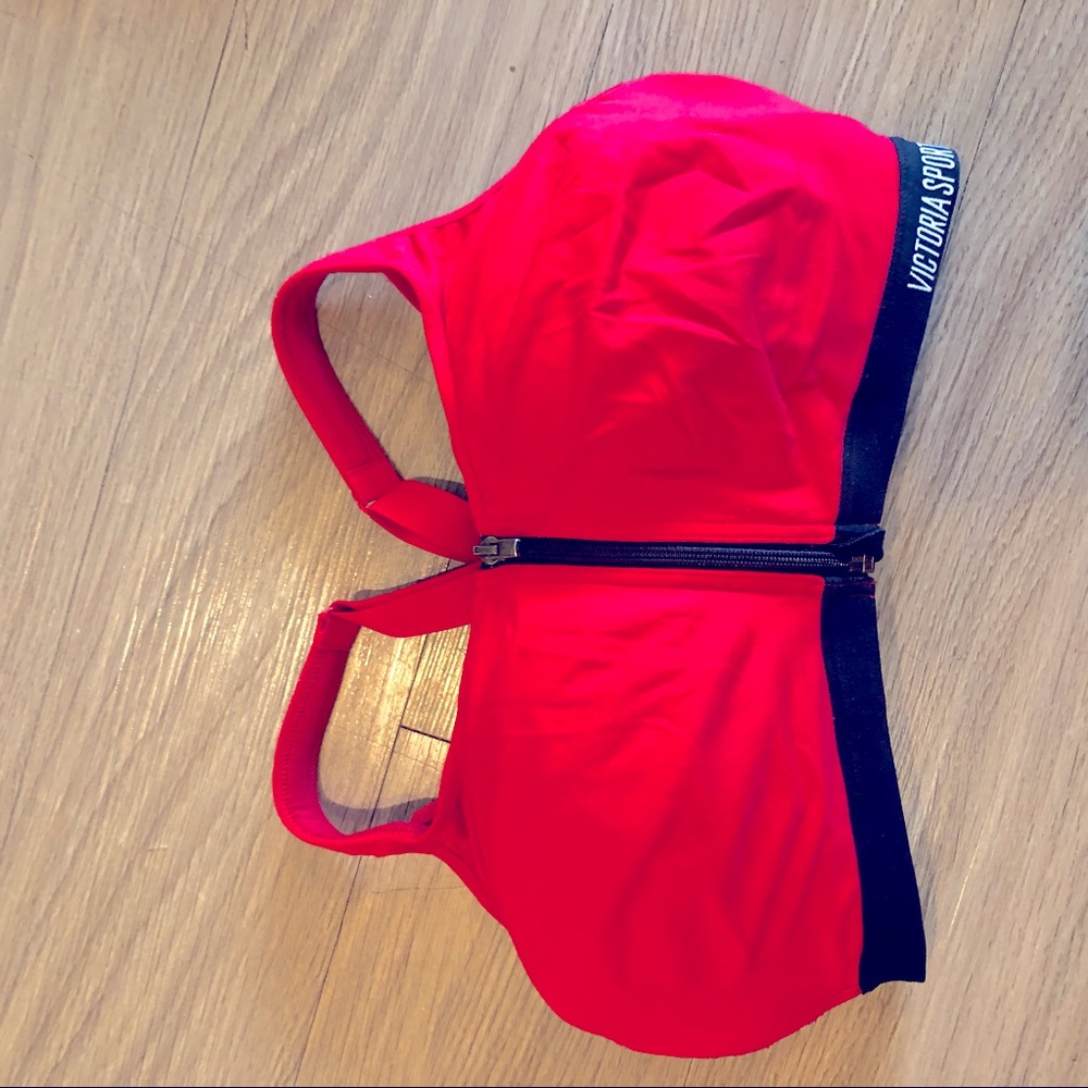 Pack of 4, Victoria Secret Knockout Sports Bras